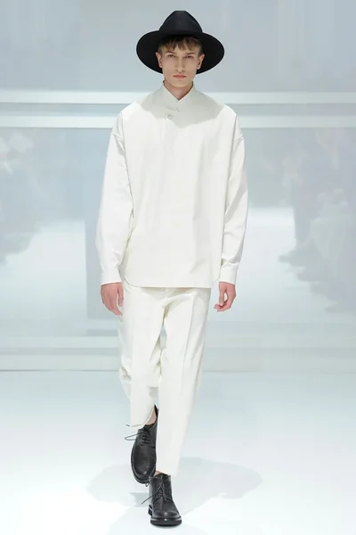 Look 5